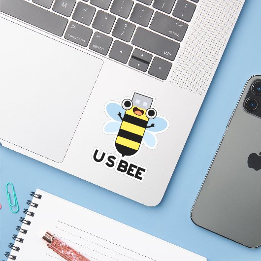 US Bee Funny USB - Technisch woordspun Sticker (Laptop met iPhone)