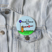 US Border Patrol Day Button met Barrier Gate (In situ)