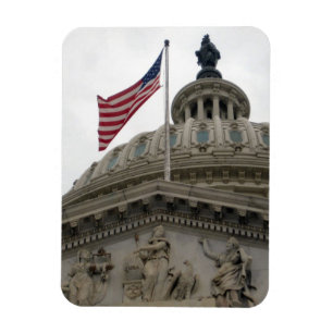 US Capitol Building with American Flag - East Magneet