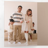 Us een kind is geboren Fotocollage Kerstmis Drieluik Wenskaart (Binnenzijde eerst)