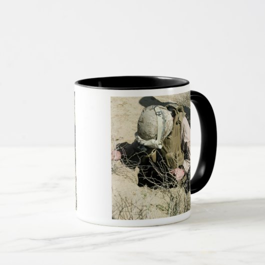 US Marine springt in een gat Mok (Voorkant rechts)