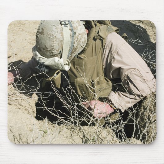 US Marine springt in een gat Muismat (Voorkant)