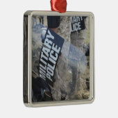 US Marines en Sailors zetten oproeruitrusting in Metalen Ornament (Rechts)