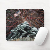 US Marines War Memorial Iwo Jima Fireworks Muismat (Met muis)