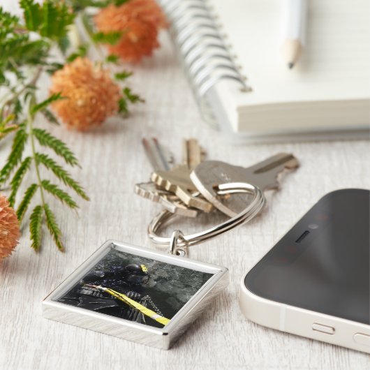 US Navy Diver staat klaar om zijn duik te beginnen Sleutelhanger (Zijkant)