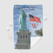 USA 250 American Flag Statue of Liberty Monogram Golfhanddoek (Insitu)