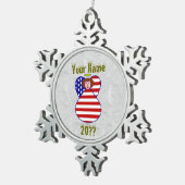 USA Angel Flag Red Hair Tin Sneeuwvlok Ornament (Rechts)
