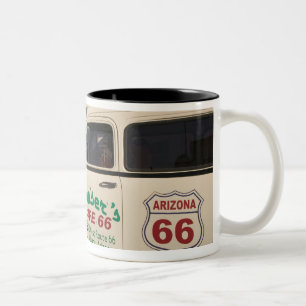 USA, Arizona, Williams: Cruisers Cafe 66 Old Tweekleurige Koffiemok