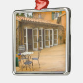 USA, California, Sonoma Valley, Patio in Viansa Metalen Ornament (Links)