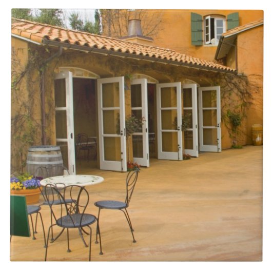 USA, California, Sonoma Valley, Patio in Viansa Tegeltje (Voorkant)