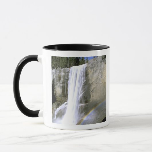 USA, Californië, Yosemite National Park. Vernaal Mok (Links)