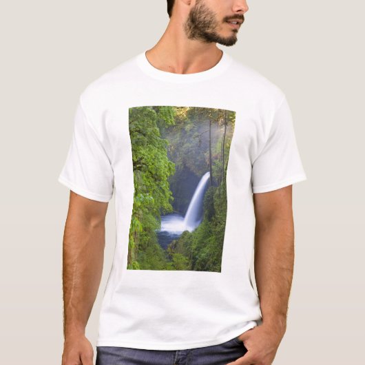 USA, Eagle Creek, Columbia Gorge, Oregon. T-shirt (Voorkant)