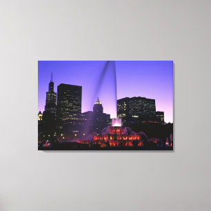 USA, IL, Chicago. Buckingham Fountain in Grant Canvas Afdruk