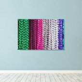 USA, Louisiana, New Orleans. Mardi Gras Beads Canvas Afdruk (Insitu (Houten vloer))