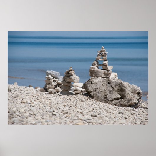 USA, Michigan. Stone Towers On Beach Poster (Voorkant)