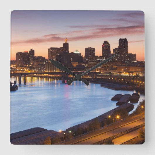USA, Minnesota, Minneapolis, St. Paul 2 Vierkante Klok (Voorkant)