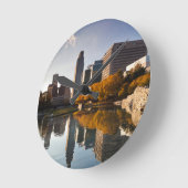 USA, Nebraska, Omaha, Gene Leahy Mall, Skyline Ronde Klok (Hoek)