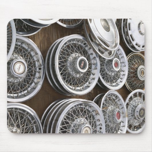 USA, New Mexico, Prewitt: Auto Hubcaps / Rt. 66 Muismat (Voorkant)