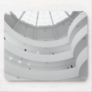 USA, New York, New York City: Het Guggenheim Muismat