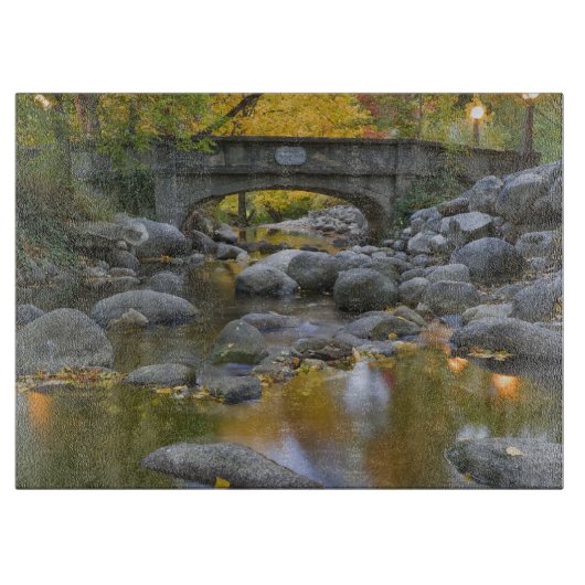 USA, Oregon, Ashland, Lithia Park. herfst Snijplank (Voorkant)