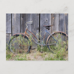 USA, Oregon, Bend. A dilapidated old bike Briefkaart