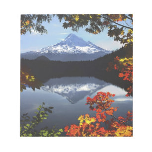 USA, Oregon, Mt. Hood National Forest. Notitieblok