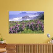 USA, Oregon, Nesika Beach. Lupine & Oregon Canvas Afdruk (Insitu (Woonkamer))