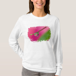 USA, Oregon, Shore Acres Gardens, Water droplet T-shirt