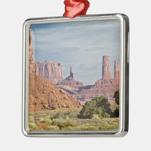 USA, Utah, Monument Valley Navajo Tribal Park. Metalen Ornament (Links)