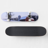 USA, Virginia, Shenandoah Valley, Barn Skateboard (Horizontaal)