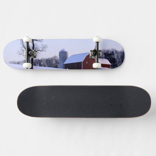 USA, Virginia, Shenandoah Valley, Barn Skateboard (Horizontaal)