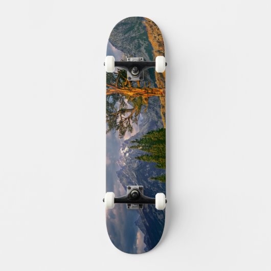 USA, Wyoming, Grand Teton NP. Zonneopgroeten a Skateboard (Voorkant)