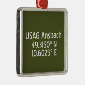 USAG Ansbach Latitude Longitude Metalen Ornament (Rechts)