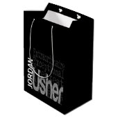 Usher Extraordinaire CUSTOM Medium Cadeauzakje (Achterkant Gekanteld)