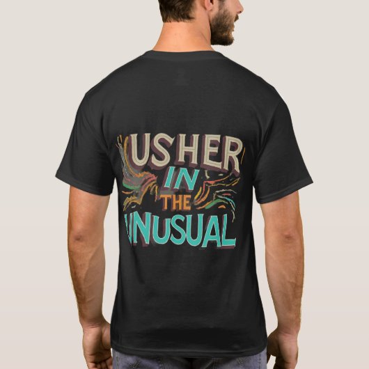 Usher in het ongewone t-shirt (Achterkant)