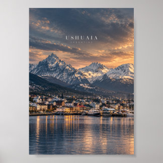 Ushuaia Cinematic Monochrome Stads Kunst Poster