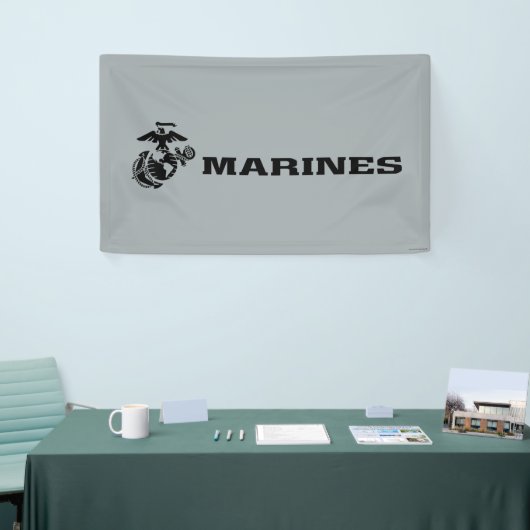 USMC Logo Stacked Black Logo Spandoek (Beurs)