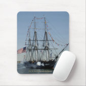 USS Grondwet Firming Cannons Muismat (Met muis)