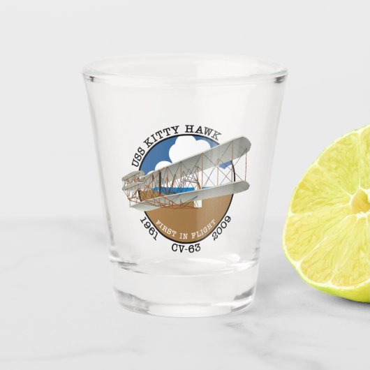 USS KAT HAWK CV-63 1961-2009 SHOT GLASS SHOT GLAS (Voorkant)