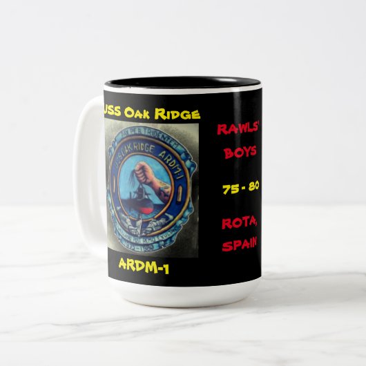 USS Oak Ridge Rawls Bys Cup Tweekleurige Koffiemok (Voorkant links)