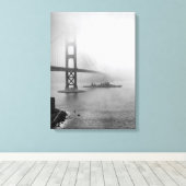 USS San Francisco Golden Gate Bridge Canvas Afdruk (Insitu (Houten vloer))