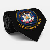 UTAH BEEHIVE STATE FLAG STROPDAS (Opgerold)