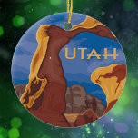 Utah Grand Staircase  stijl Keramisch Ornament<br><div class="desc">Utah  stijl illustratie van Grand Staircase - Escalante National Monument. De naam Utah is in een retro lettertype.</div>