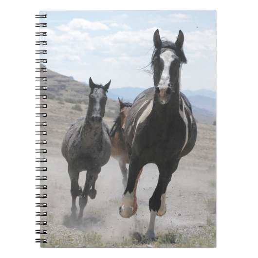 Utah Wild Horses die lopen Notitieboek (Voorkant)