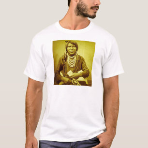 Ute Indian met Pistol  T-shirt