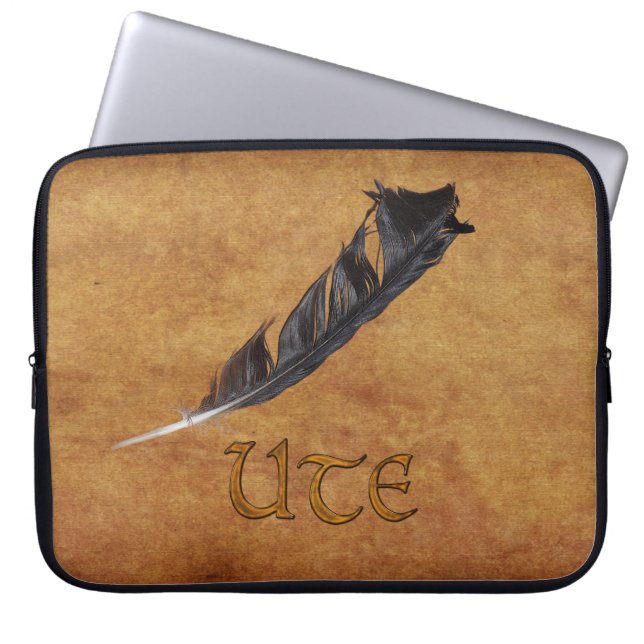 UTE Native American Feather-laptophoes Laptop Sleeve (Voorkant)