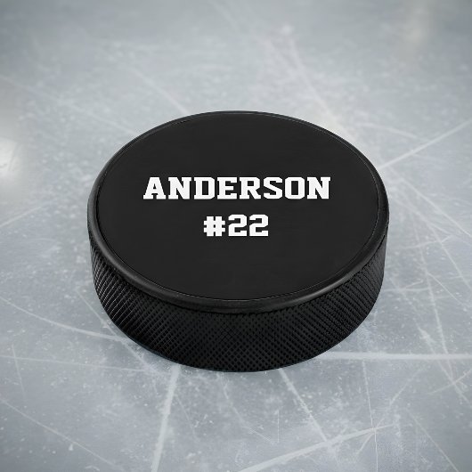 Uw aangepaste naamnummer - Kies achtergrondkleur Hockey Puck