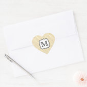 Uw brief. Aangepast monogram. Beige Polka Dot. Hart Sticker (Envelop)
