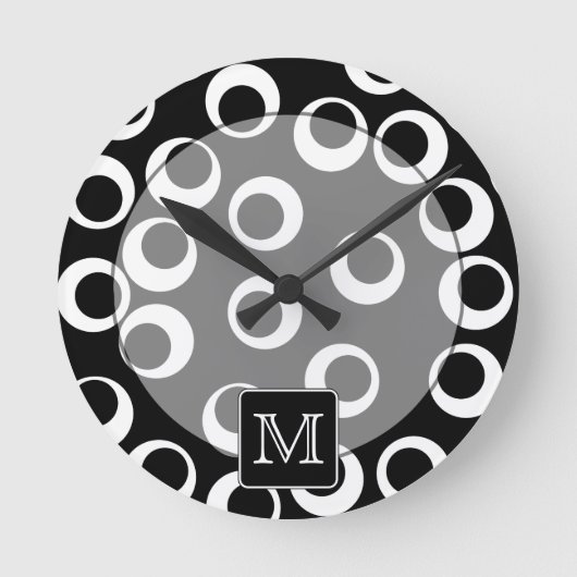Uw brief. Zwart-wit monogram. Fun Pattern Ronde Klok (Voorkant)
