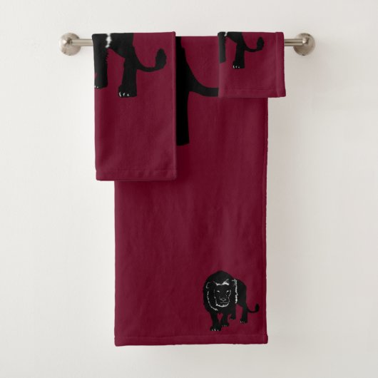 Uw Colour Bath Towels met Lion - Bordeaux Bad Handdoek (Insitu)